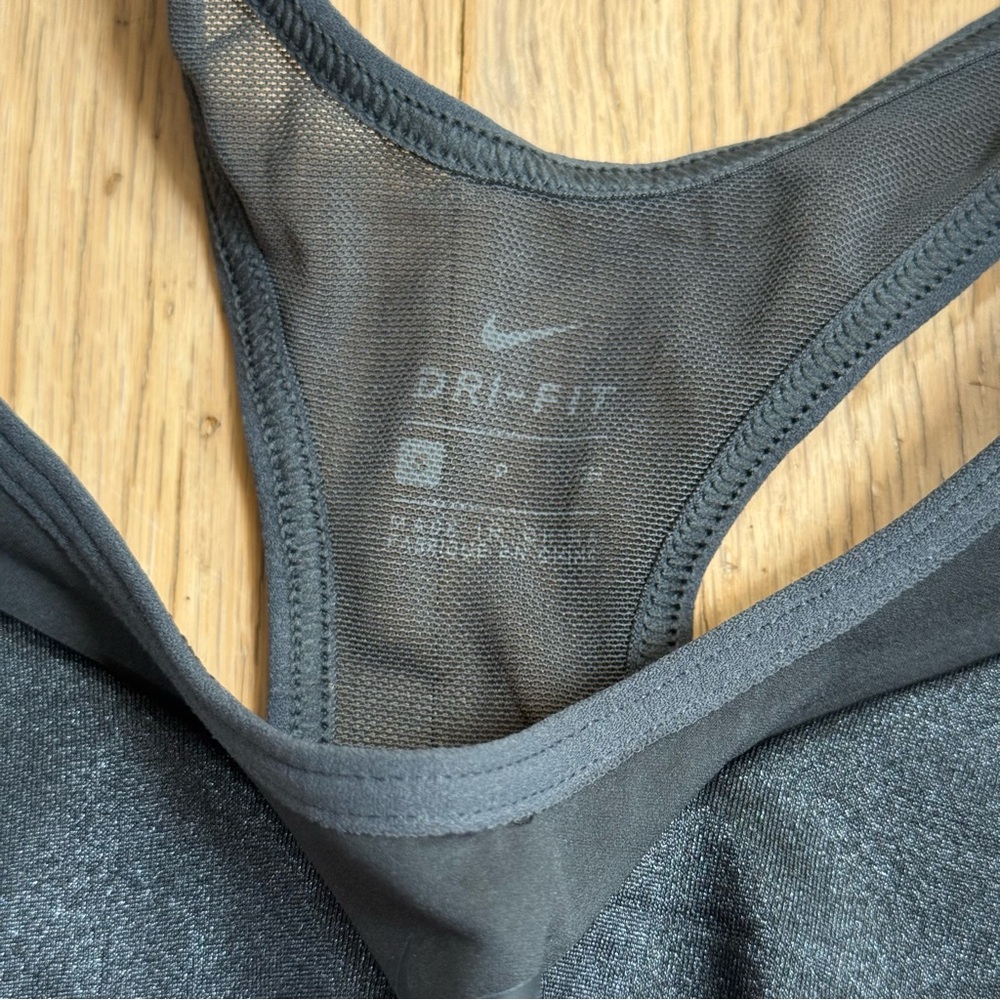NIKE WOMENS TEAM MOTION ADAPT BRA 2.0 - Picture 5 of 7